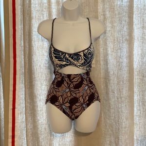 Loft NWT size 10 women’s bathing suit